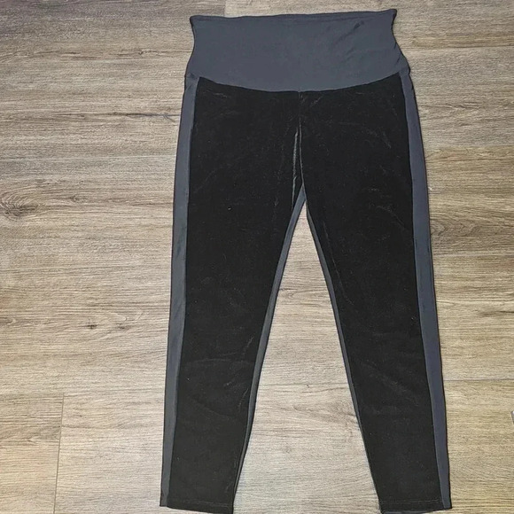 Yummie Signature Waistband Leggings With Velvet Front and Nylon Back Black,SZ 1X - Picture 3 of 15
